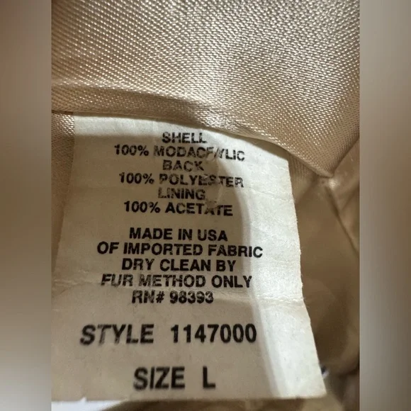 Dennis Basso Elegant Tan Faux Fur Coat sz L - Picture 5 of 10